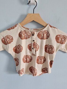 Kate‎ Quinn Cream and Orange Pumpkin Kids Tee